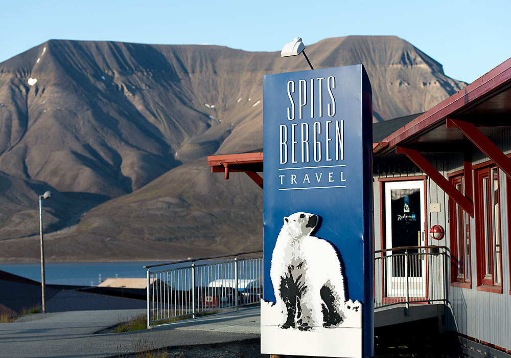 1000x700-Svalbard-Spitsbergen-Travel-Polarsenteret-20140816-Svalbard-70-200_0367