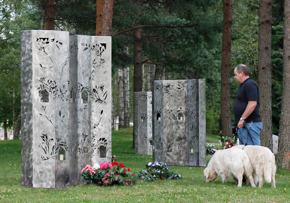 minnelund Grefsen kirkegård, syrefast stål